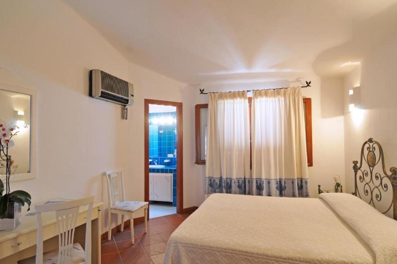 Hotel Il Piccolo Golf Porto Cervo Exterior photo